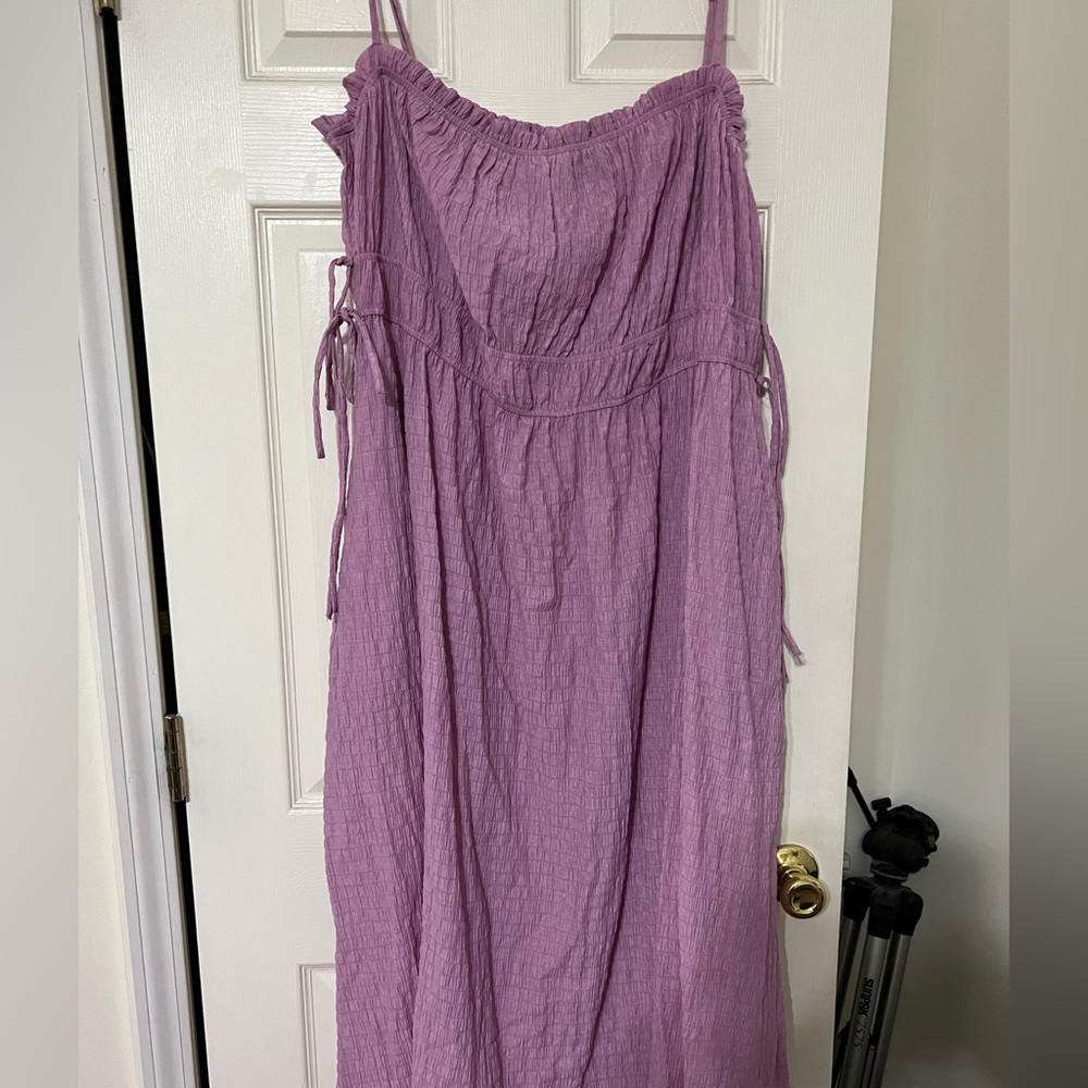 ARULA Midi Dress